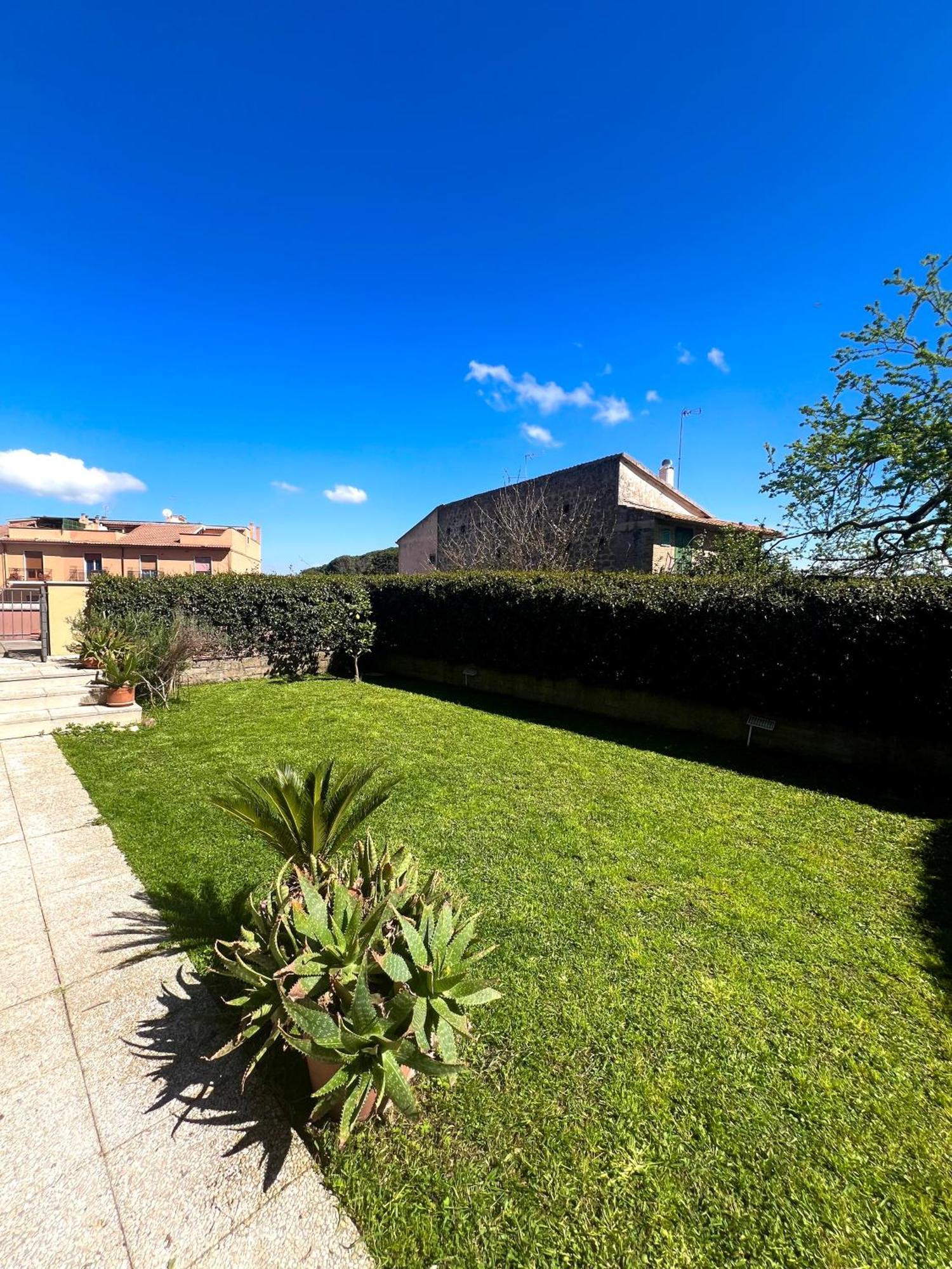 Appartamento Tra Il Borgo E Il Lago Ангвиллара-Сабация Экстерьер фото